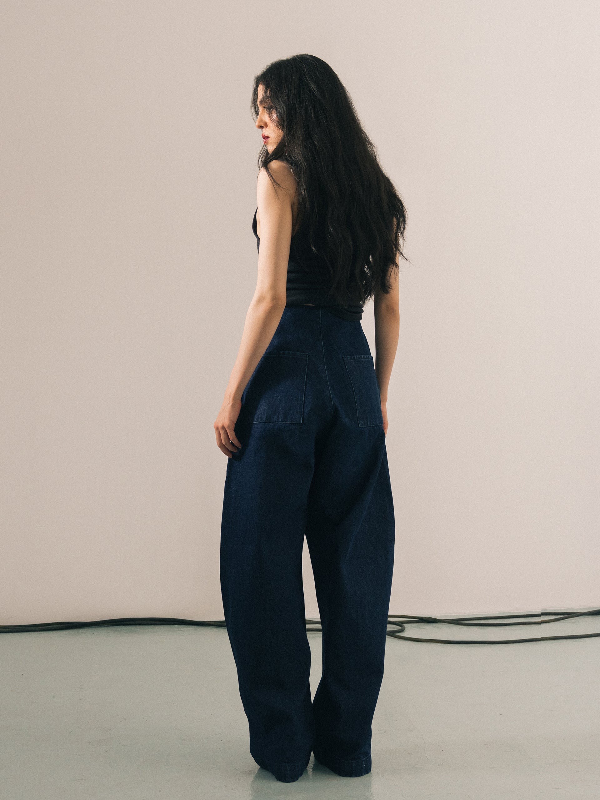 Welt Curved Denim Pants